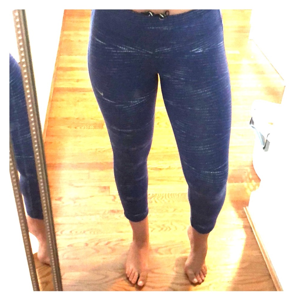 Nike Cropped Workout Pants